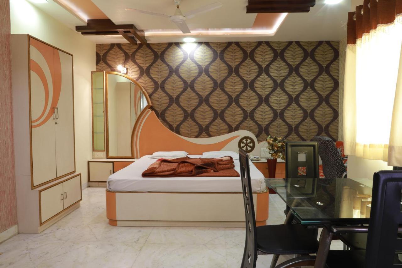 Hotel Darshan Amreli Екстериор снимка